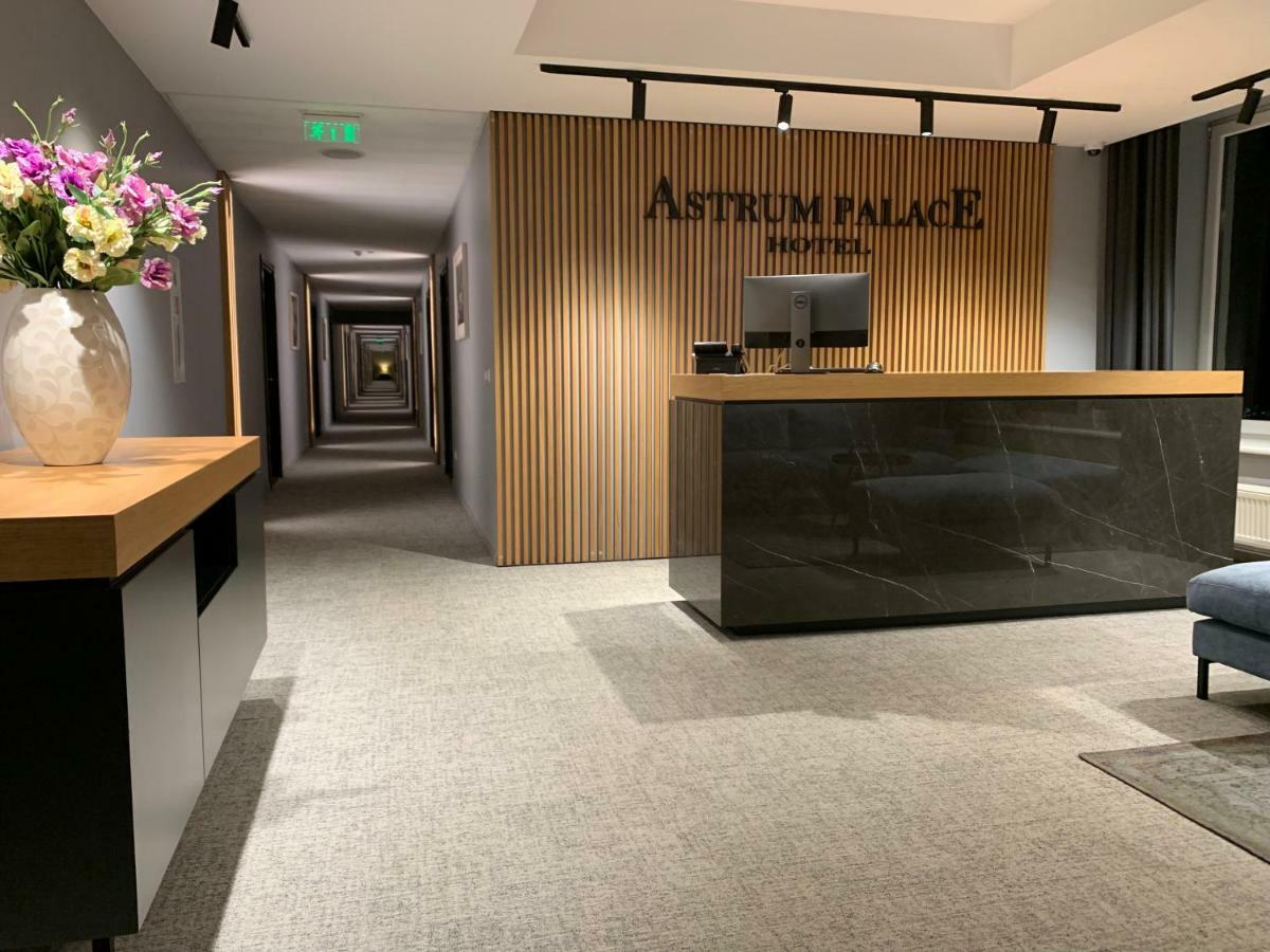 Astrum Palace Mažeikiai Eksteriør bilde